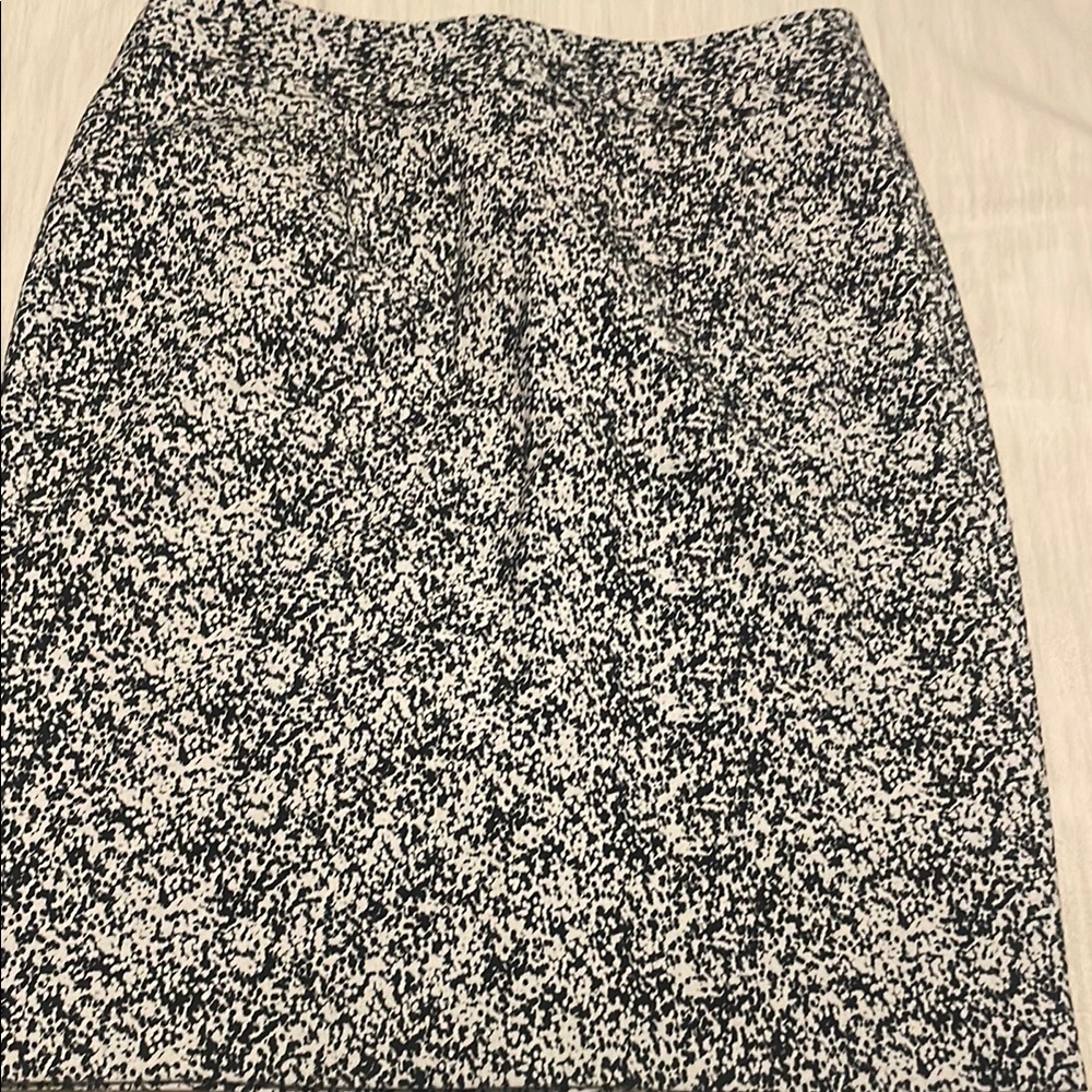 Banana Republic Black and White Pencil Skirt